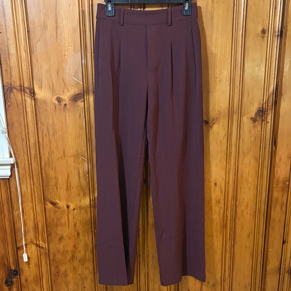 New! NIC+ZOE Women’s Maroon Dress Pants - Size 4